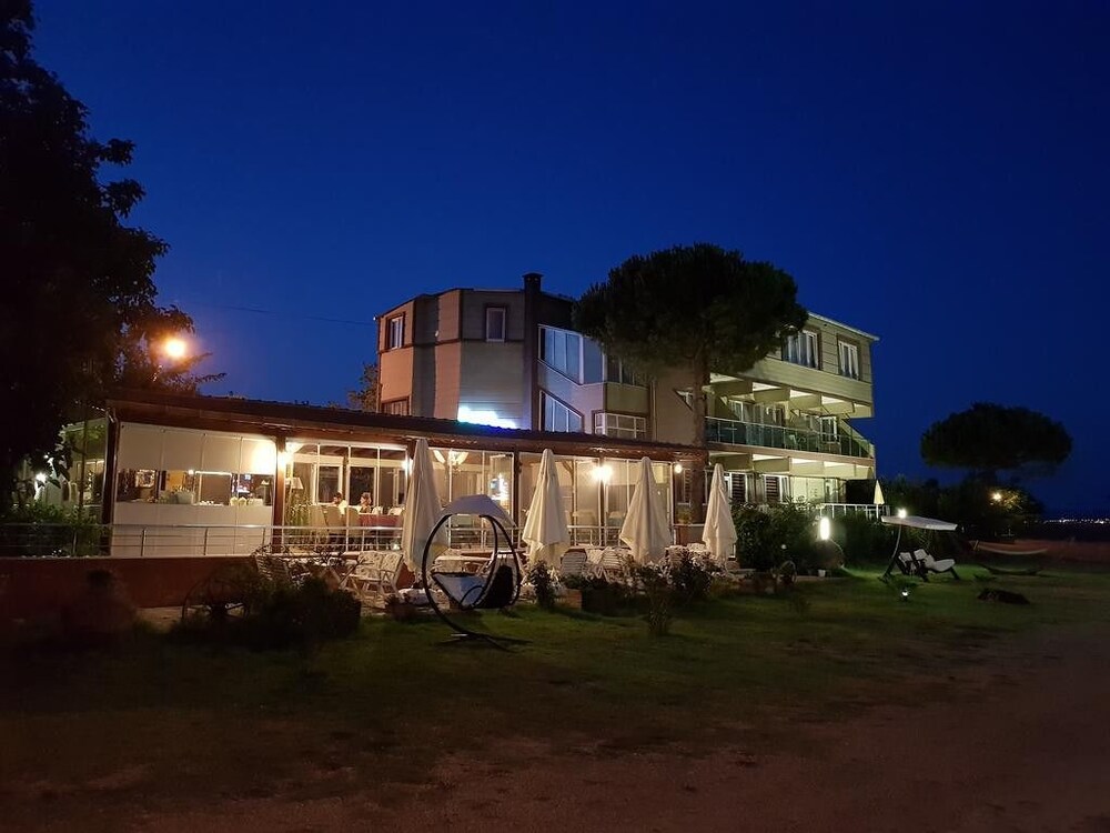 Flora Hotel - carbon neutral hotel in Gelibolu