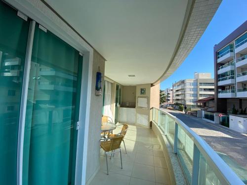 371 Apartamento 3 dormitórios na praia de Bombas