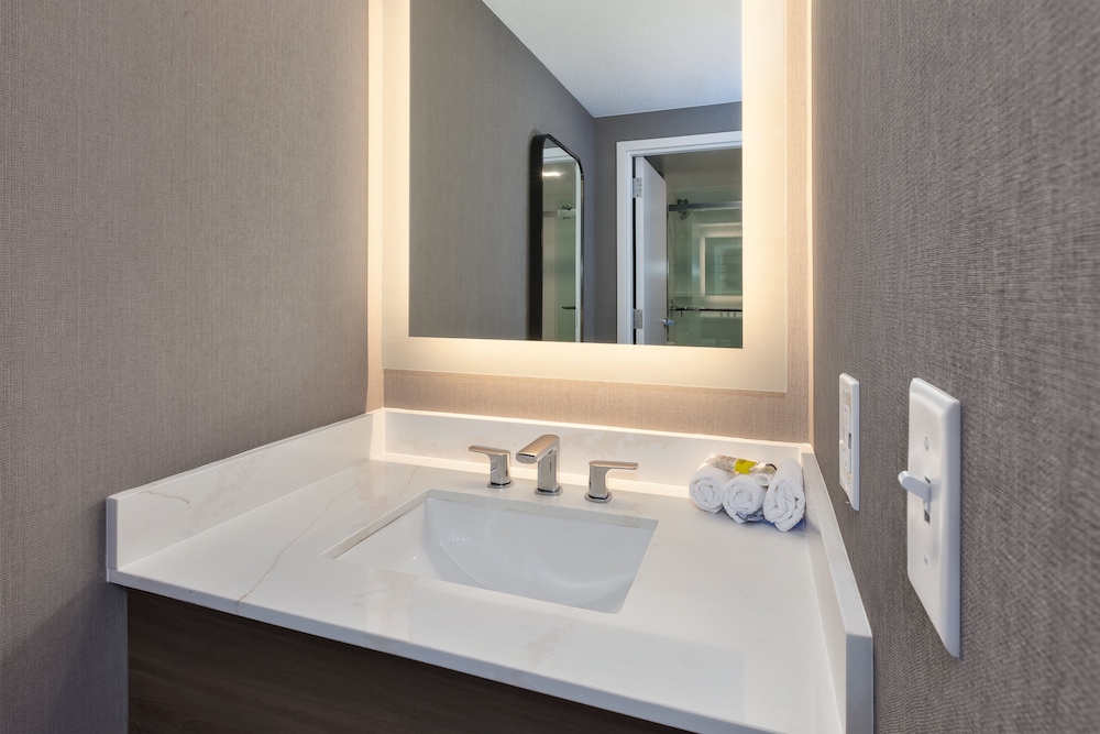 Staybridge Suites Pittsburgh Airport by IHG - photo 12