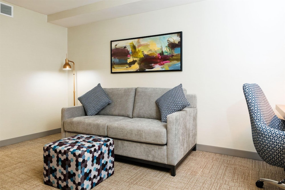 Hilton Garden Inn New York Staten Island - photo 23