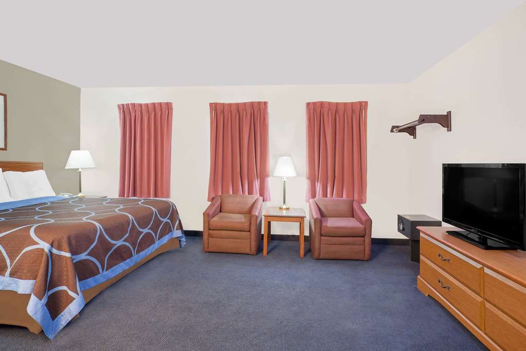 Super 8 by Wyndham Middletown - photo 14