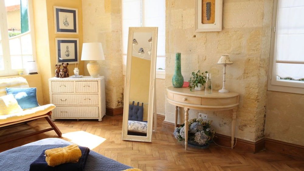 Domaine des Deux Cedres — hotel in Blaye