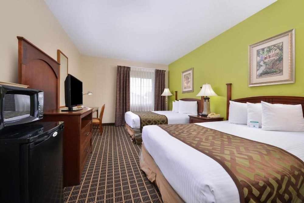 Regency Inn Geneseo IL I 80 - photo 8