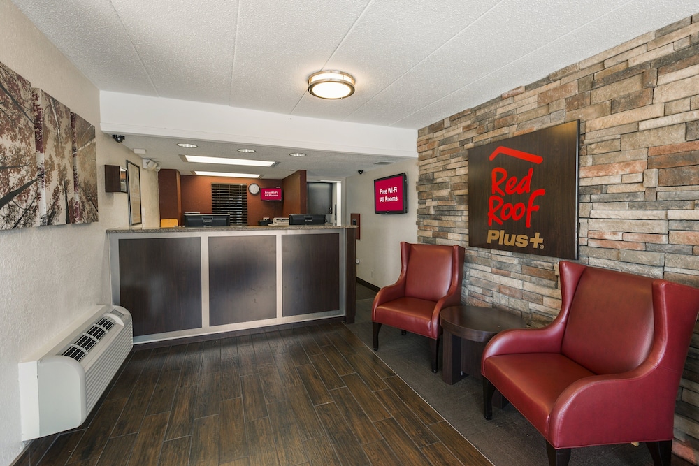 Red Roof Inn PLUS St Louis Forest Park Hampton Ave - photo 3