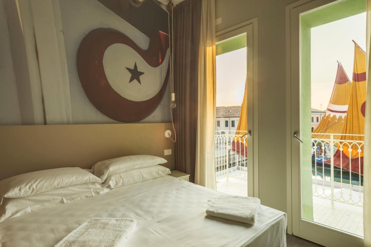 Porto Canale B & B — 4-Star Luxury Hotel in Cesenatico, Italy