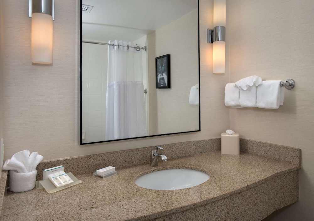 Hilton Garden Inn Albany Medical Center - photo 31
