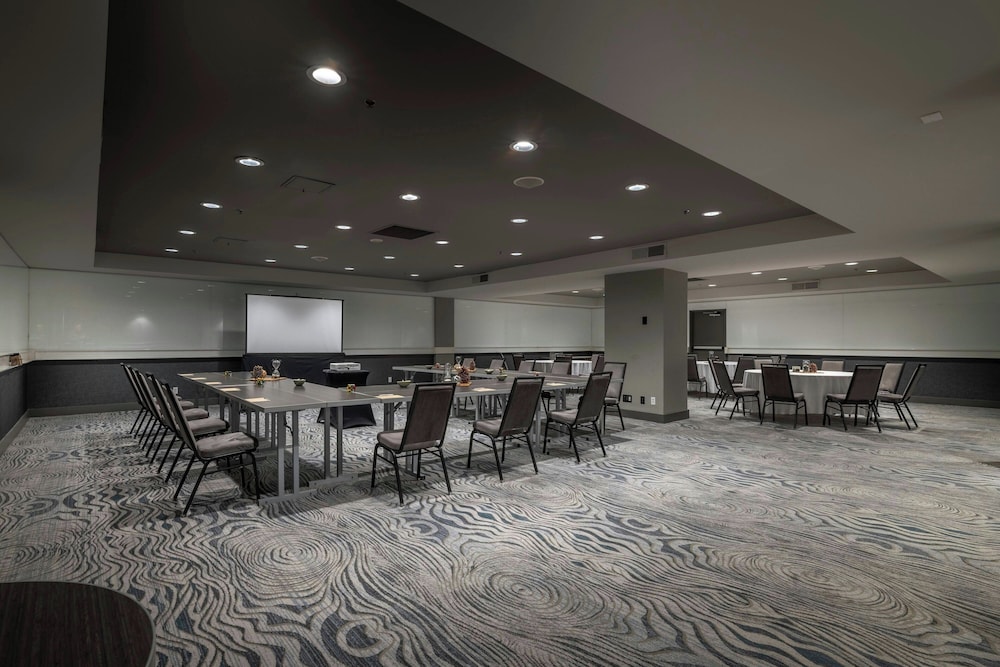 Renaissance Reno Downtown Hotel & Spa - photo 66