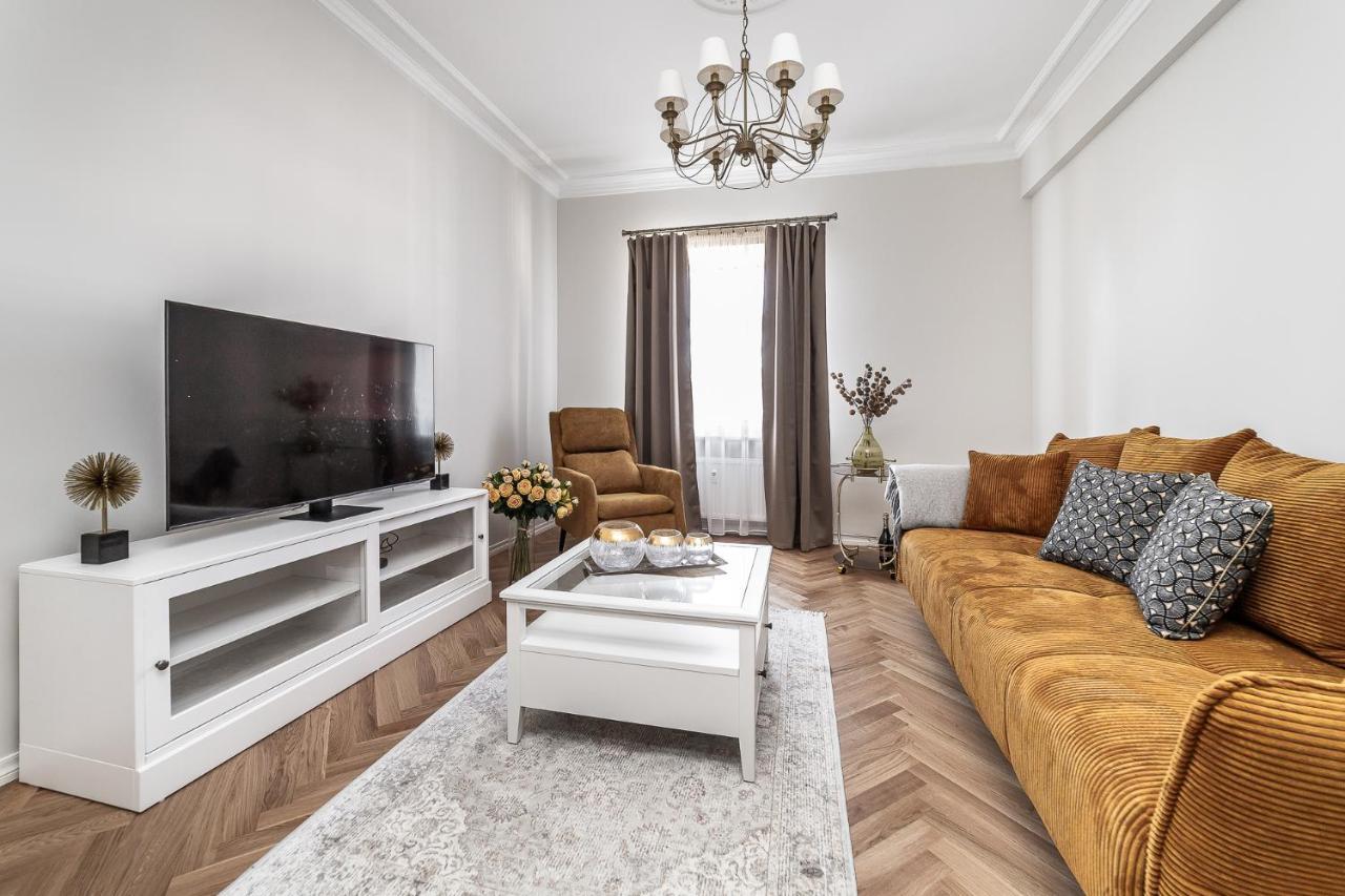 Exclusive apartment in city center plus free parking — 4-Star Luxury Hotel in Tallinn, Estonia
