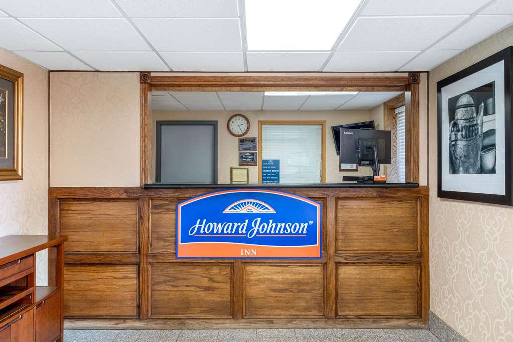 Howard Johnson by Wyndham Gillette - photo 5