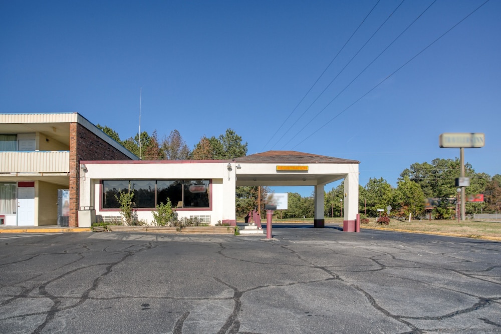 Travelers Inn By OYO Templeton VA - photo 19