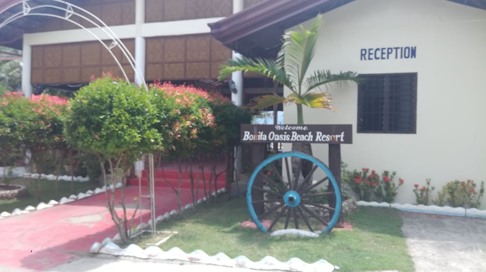 Bonita Oasis Beach Resort in Moalboal, Philippines
