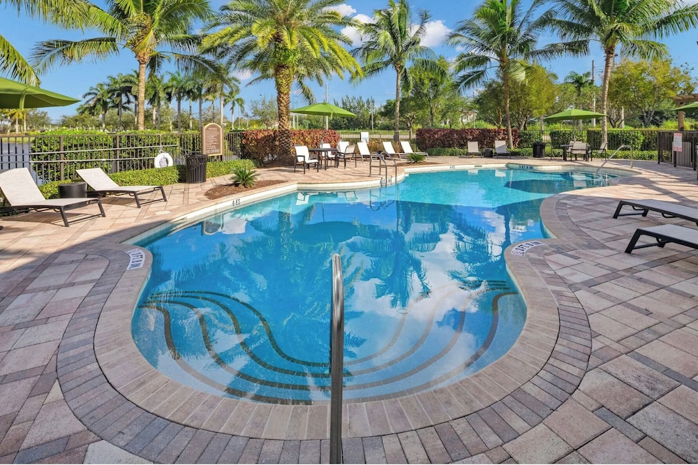 Miramar Apartments By Landing — 4-Star Luxury Hotel in Miramar, United States