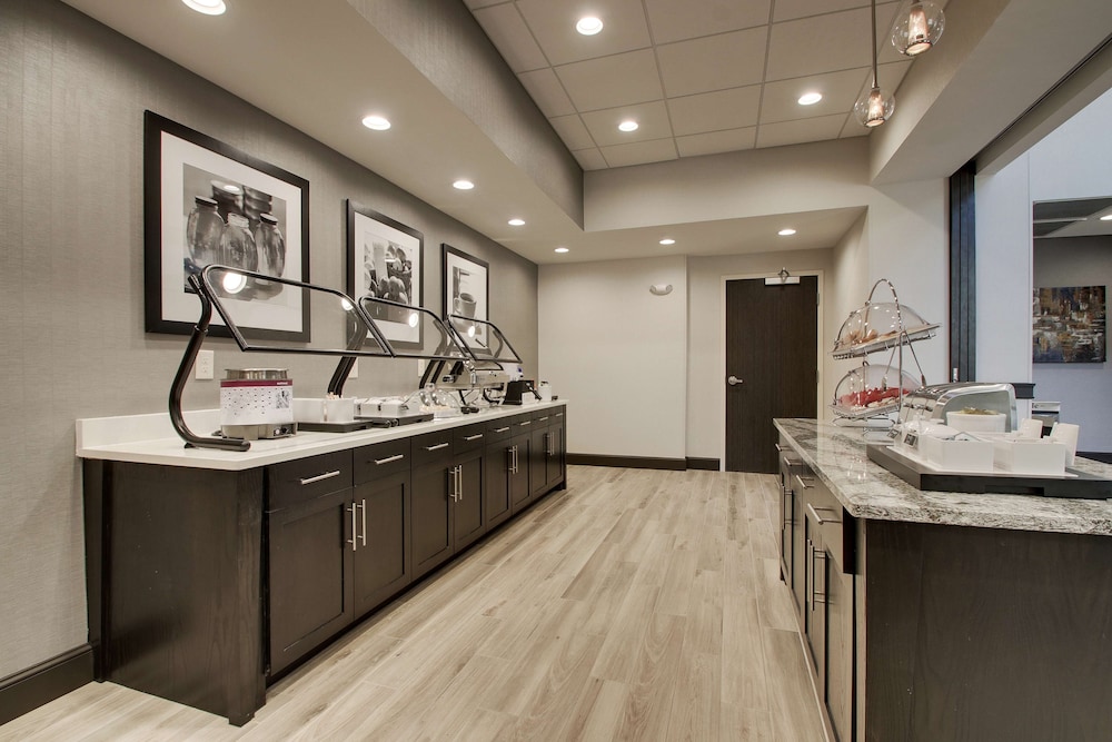 Hampton Inn & Suites Knightdale Raleigh - photo 57