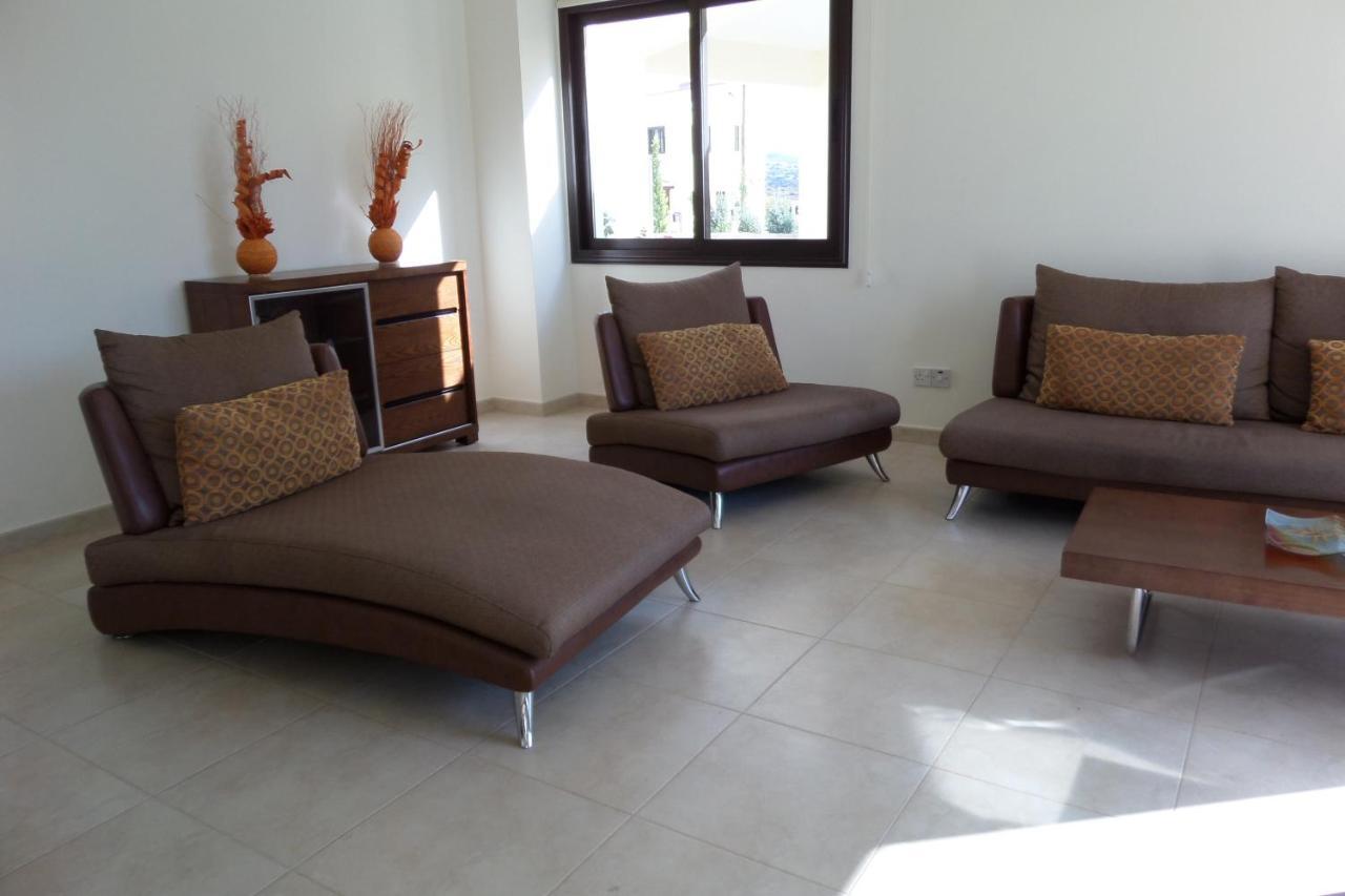 Modern 3 bedroom villa pool and close to golf course — 4-Star Luxury Hotel in Paphos, Cyprus