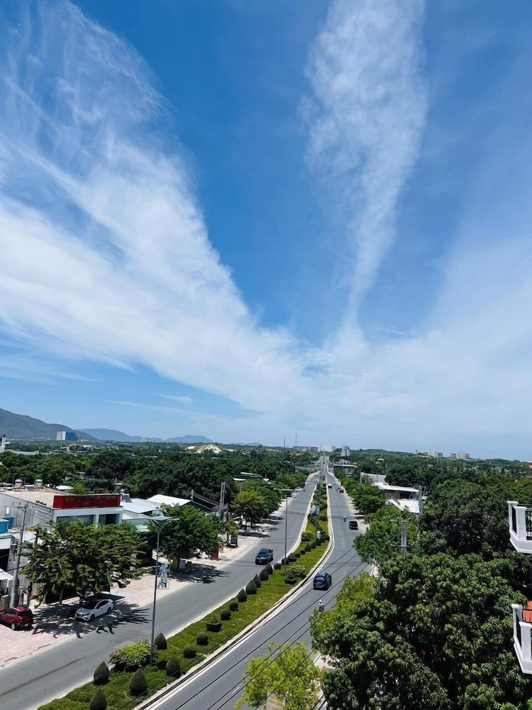 Hotel Apollo Vacation in Cam Lam, Vietnam