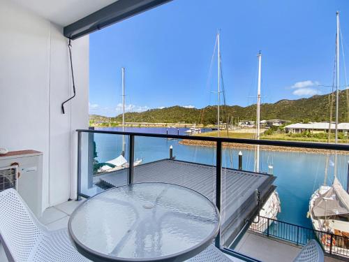 Blue on Blue Studio Room 1242 — hotel in Nelly Bay