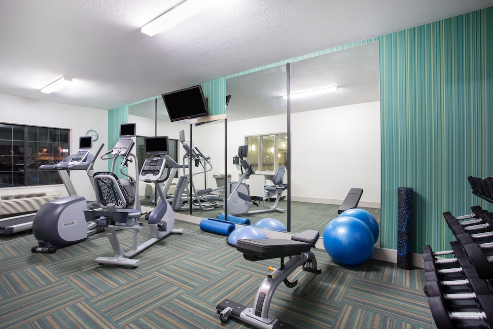 Holiday Inn Express Hotel & Suites Ft. Collins by IHG - photo 33