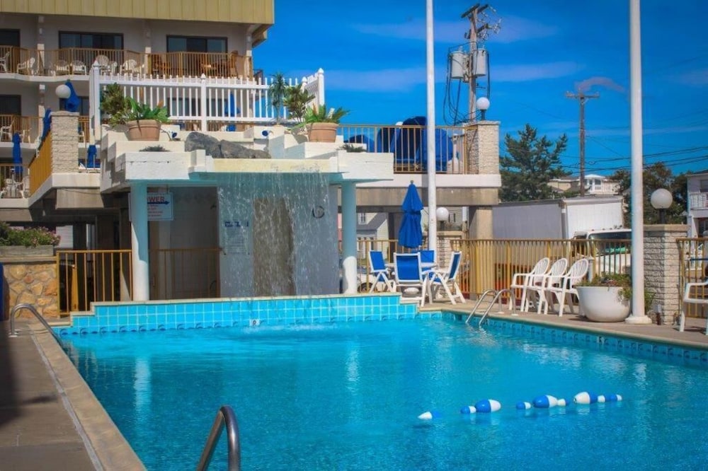 Roman Holiday Motel - photo 38
