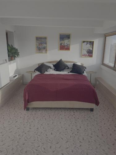 Panoramic apartment near Cismigiu — 4-Star Luxury Hotel in Bucharest, Romania