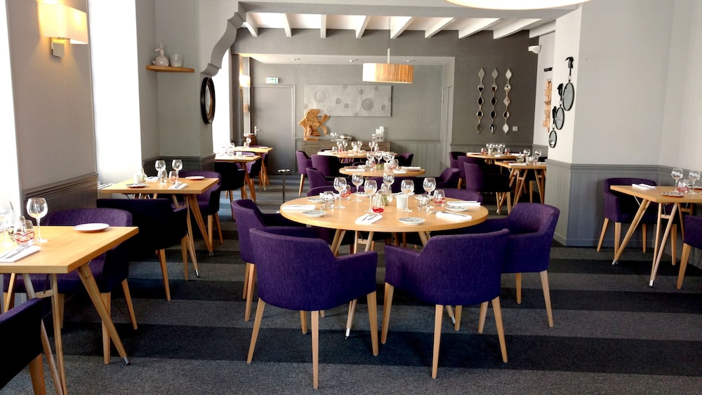 Logis Hostellerie de l'Abbaye — hotel in Celles-Sur-Belle