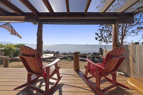 New Beautiful Waterfront at Sandy Point — hotel in Ferndale