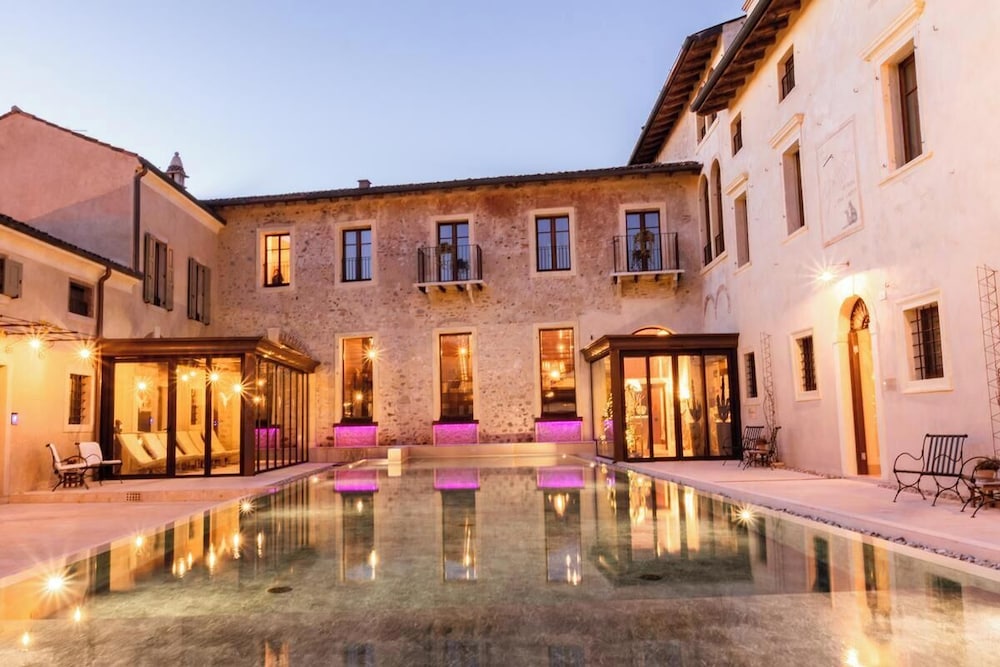 Corte Regia Relais & Spa - carbon neutral hotel in Valeggio Sul Mincio