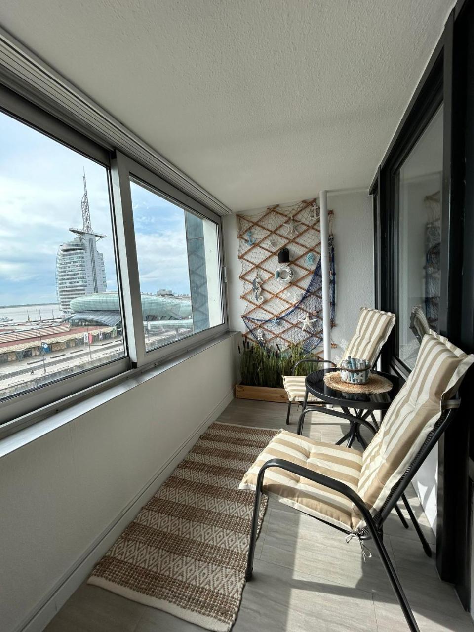 Gemütliche Ferienwohnung im Stadtzentrum mit wundervollem Blick — 4-Star Luxury Hotel in Bremerhaven, Germany
