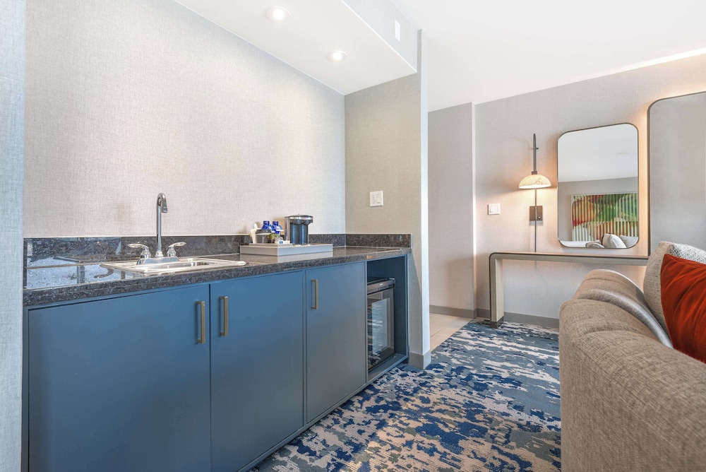 Hilton Anaheim - photo 75