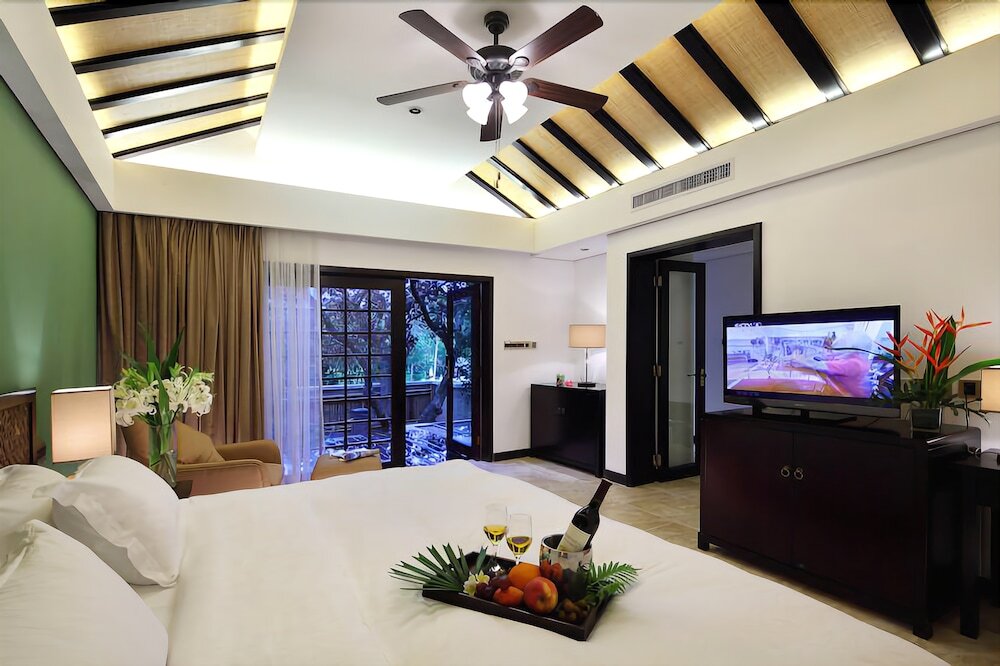 Litchi Garden Rainforest Hot Spring Resort in Baocheng, People's Republic of China