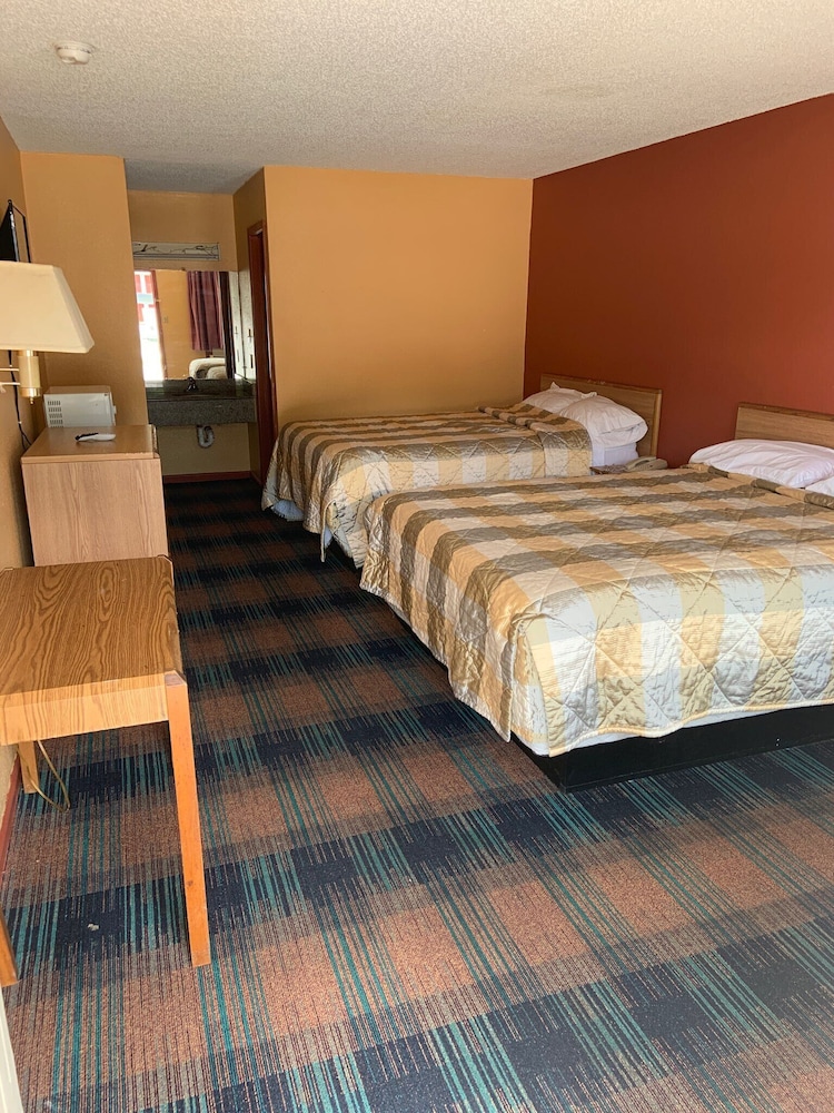 Luxury Inn & Suites Forrest City - photo 5