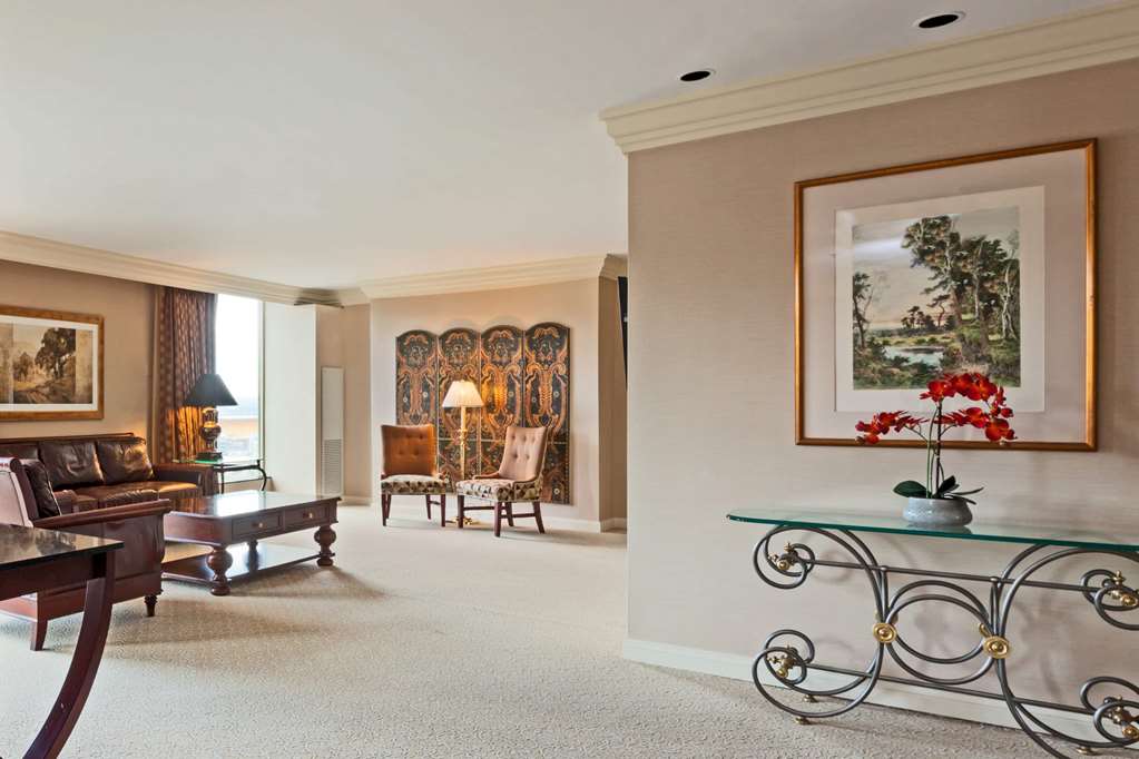 Wyndham Grand Pittsburgh Downtown - photo 22