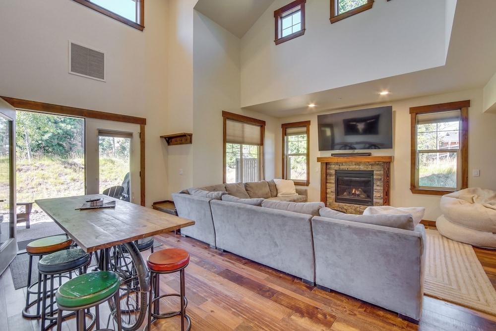 Suncadia Resort Townhome with Grill and Fireplace - photo 6