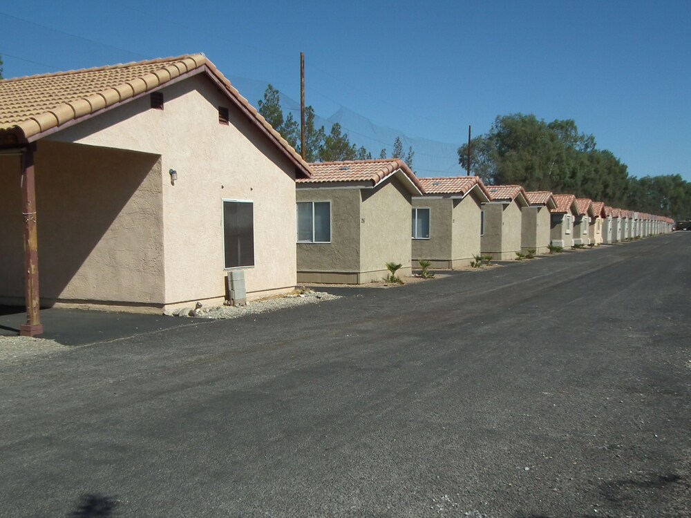 Twentynine Palms RV Resort and Cottages - photo 23