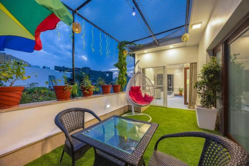 Penthouse with Jacuzzi steam bath &foot massage — 4-Star Luxury Hotel in Gurgaon, India