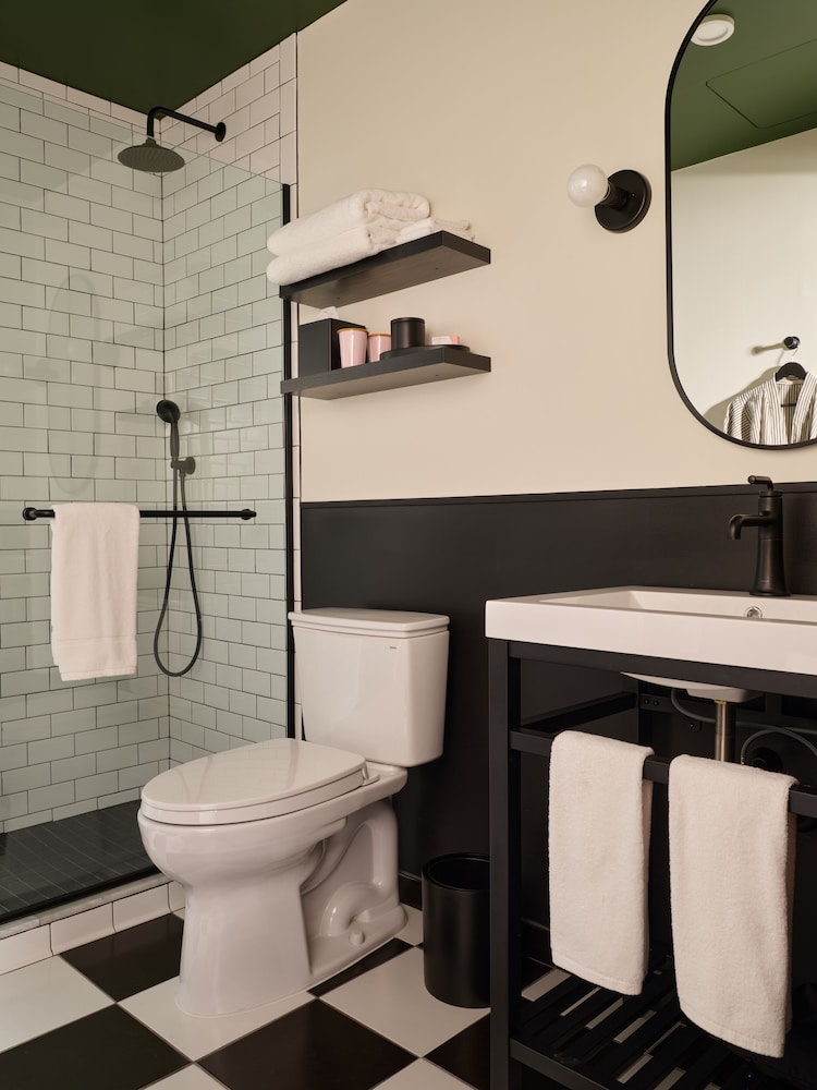 The Abner Hotel - photo 20