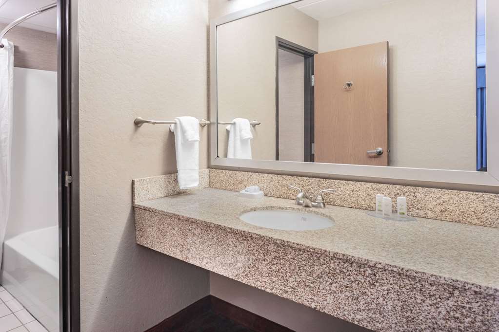 Baymont by Wyndham Brooklyn Center - photo 22