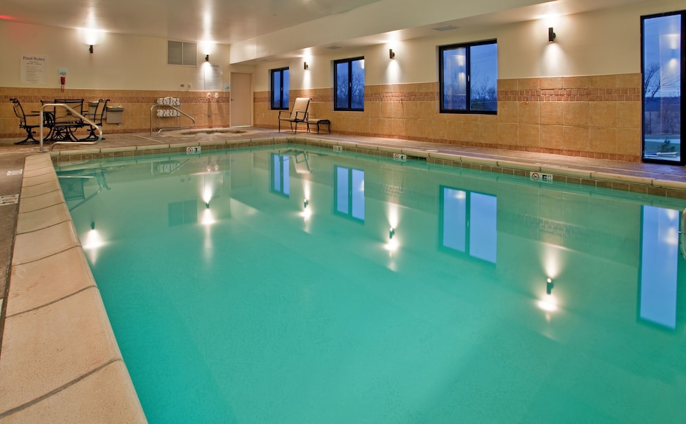 Holiday Inn Express Hotel & Suites Rolla U of Missouri S&T by IHG - photo 12