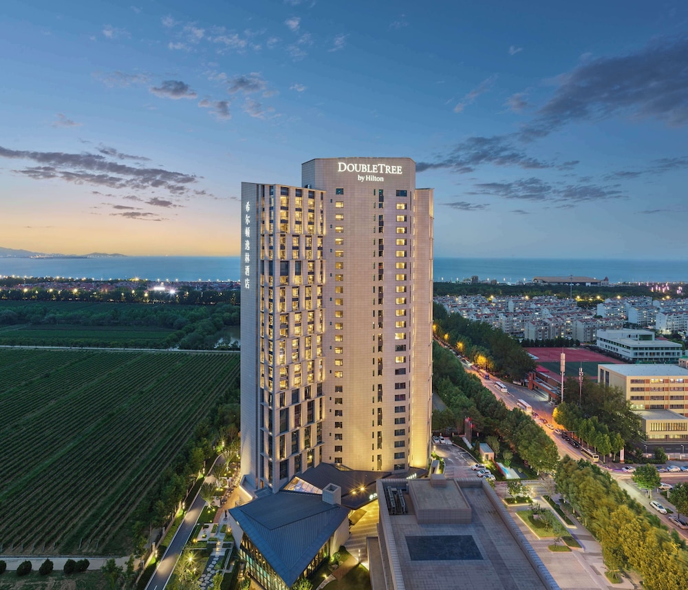 Doubletree By Hilton Yantai Golden Coast Hotel & Suites in Yantai, People's Republic of China