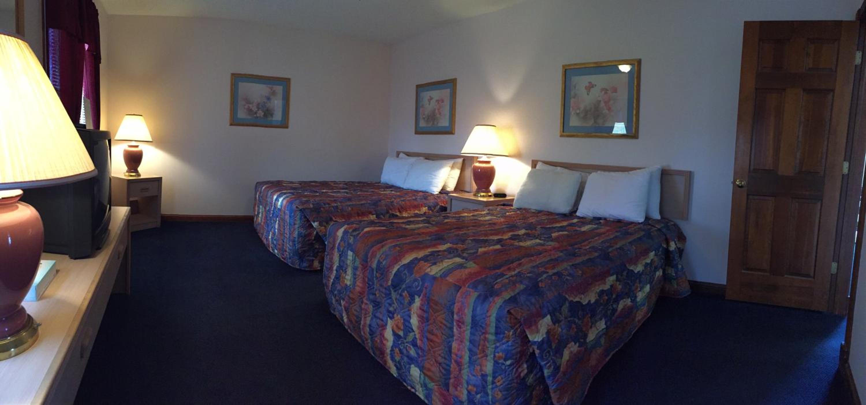 Twelve Oaks Inn - photo 12