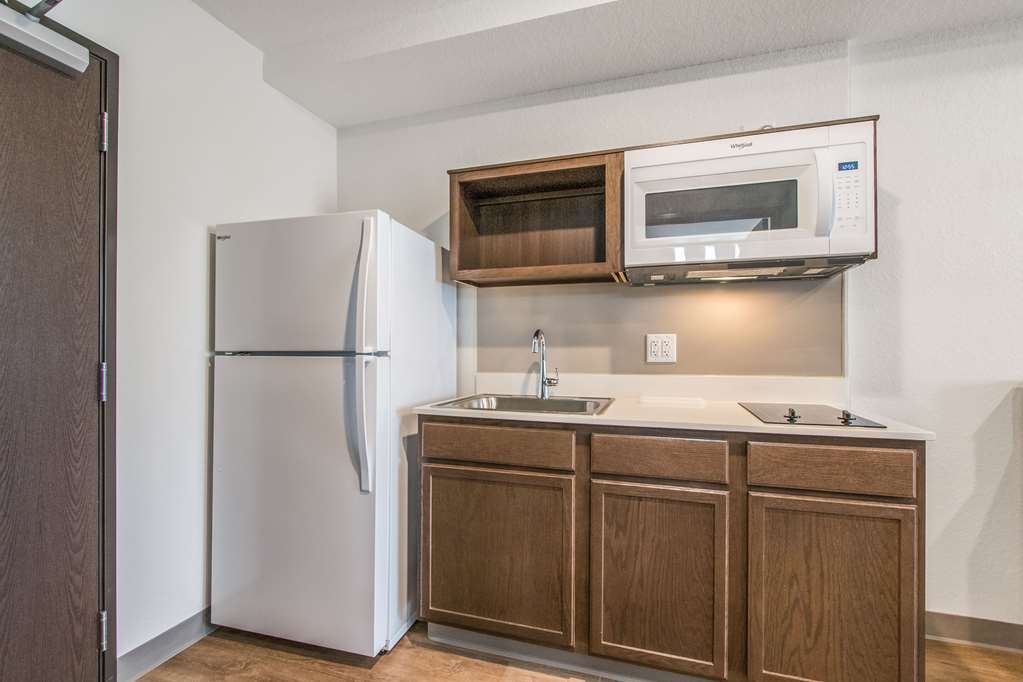 WoodSpring Suites Doral Miami Airport - photo 19