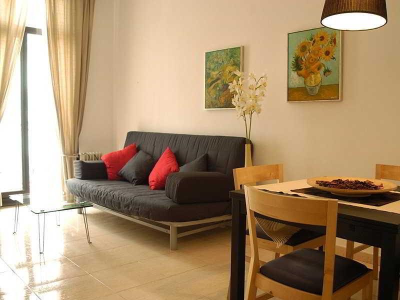 Las Ramblas Apartments I — 4-Star Luxury Hotel in Barcelona, Spain