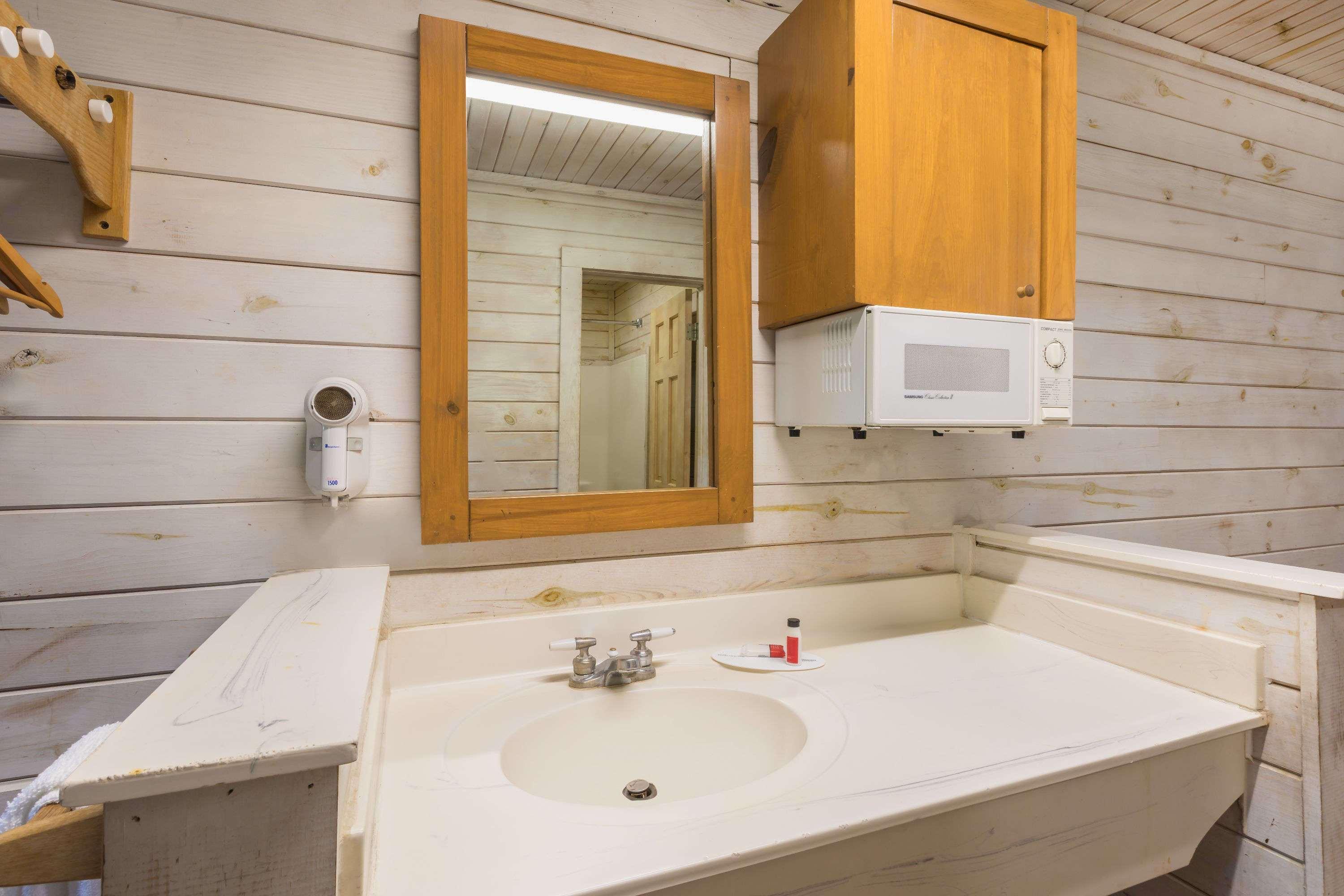 Travelodge Inn and Suites by Wyndham San Antonio Airport - photo 18