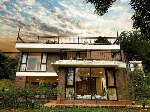 Căn Bighomie in Soc Son, Vietnam