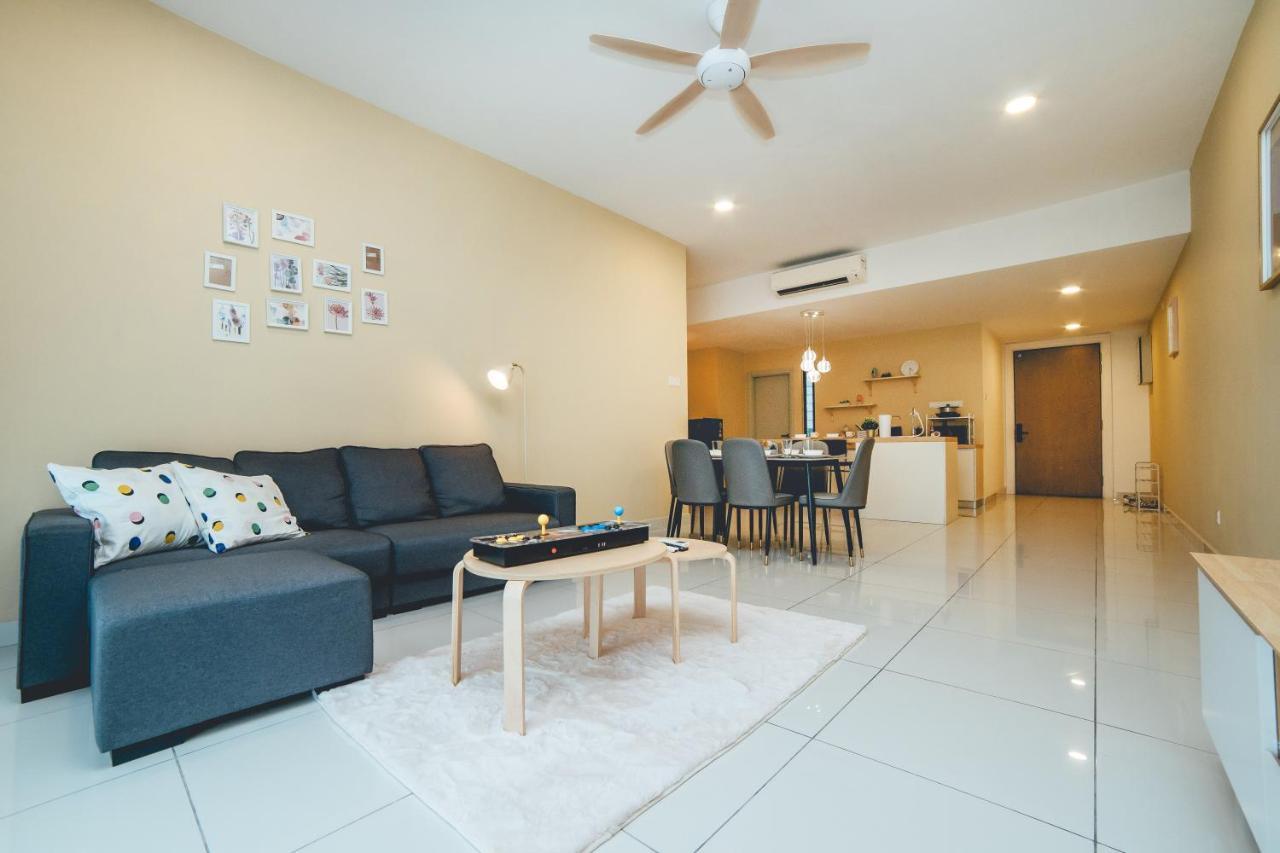 Mosaic Southkey Sandy Sweet 3BR 8pax by Our Stay — 4-Star Luxury Hotel in Johor Bahru, Malaysia
