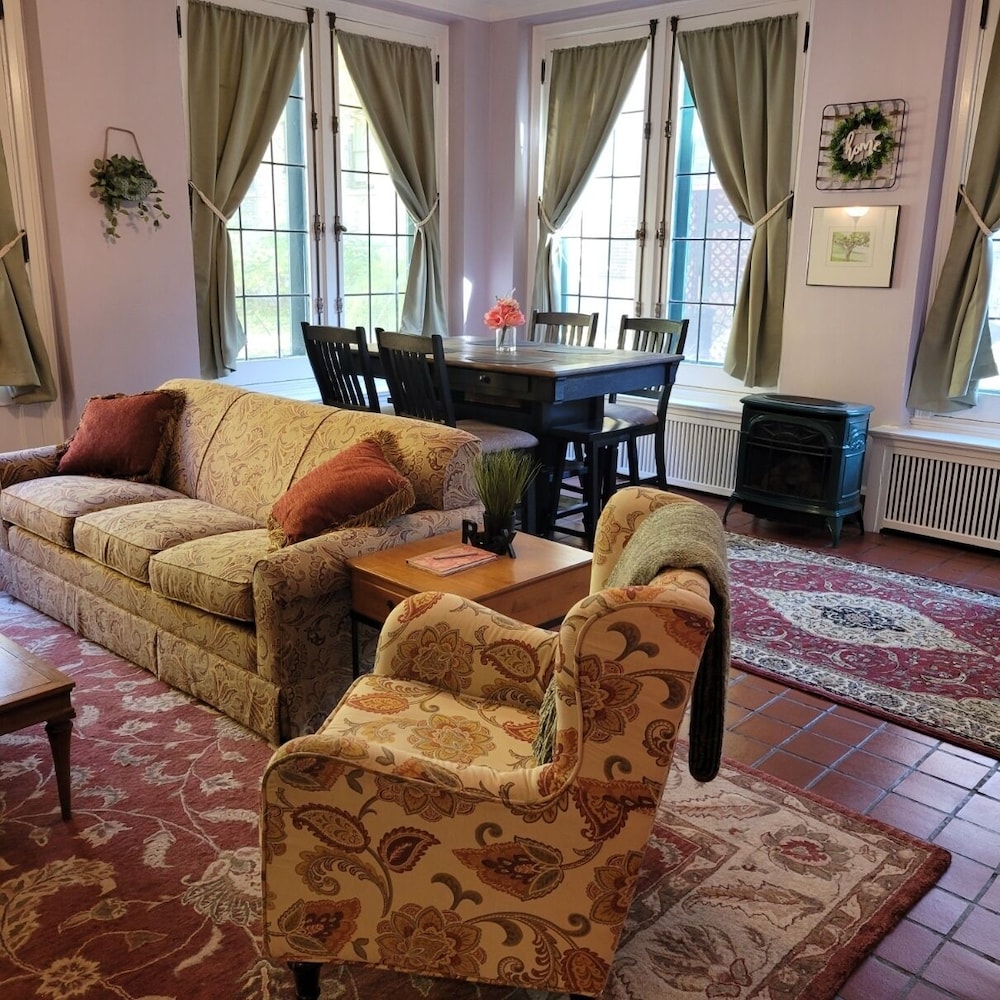 Art and Lodging - photo 40