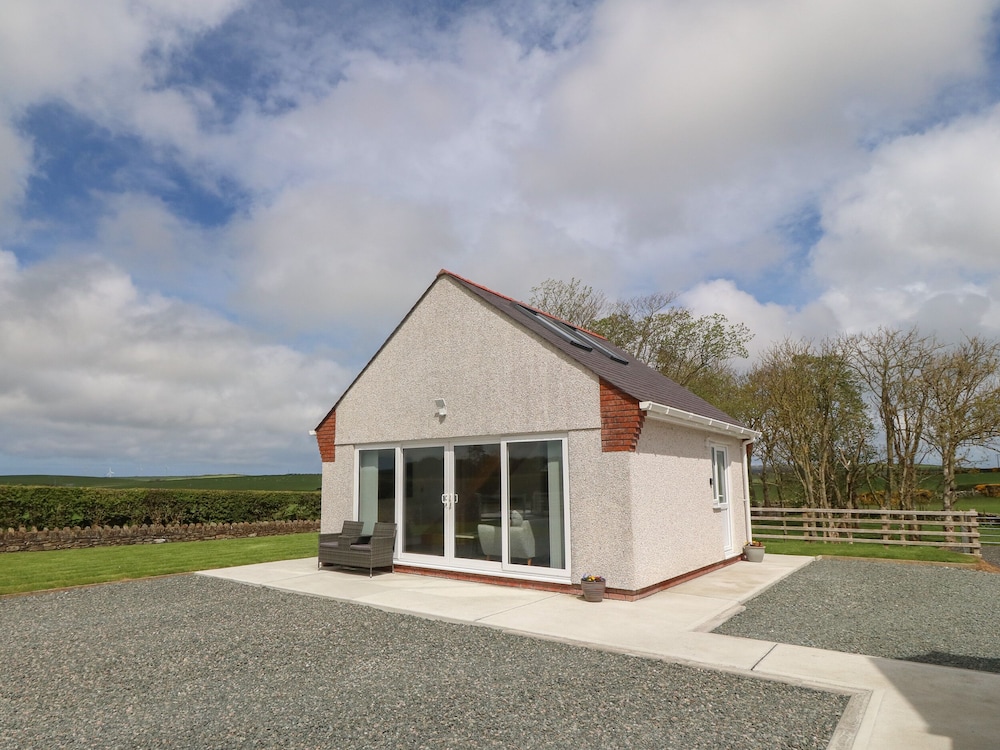 Bwthyn Cae'r Efail - last minute hotel in Unknown City