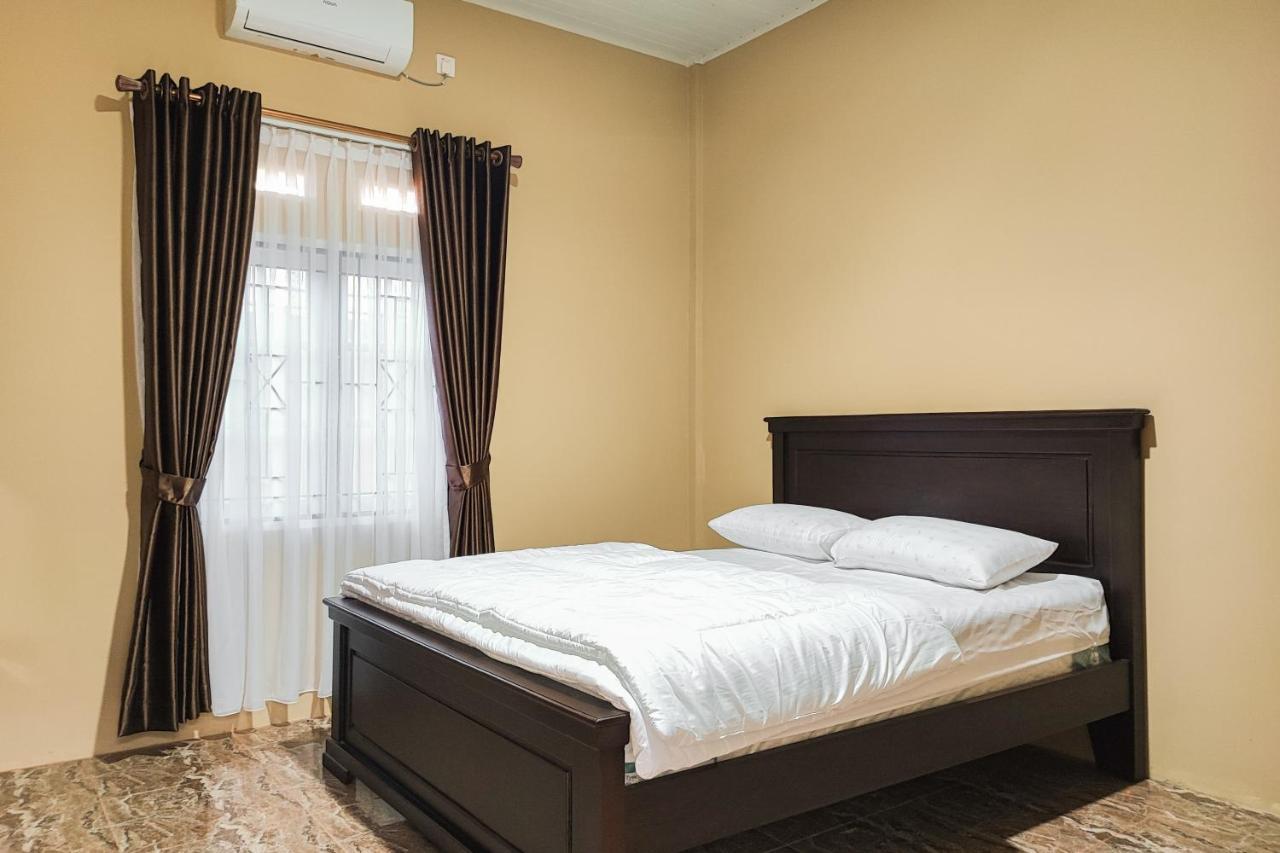 RedDoorz Syariah near Telanaipura Jambi in Jambi City, Indonesia