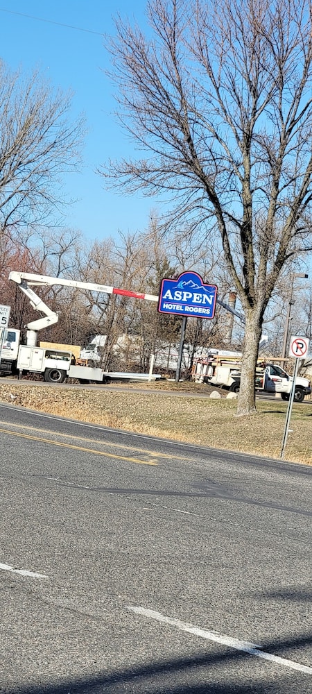 Aspen Hotel Rogers - photo 22