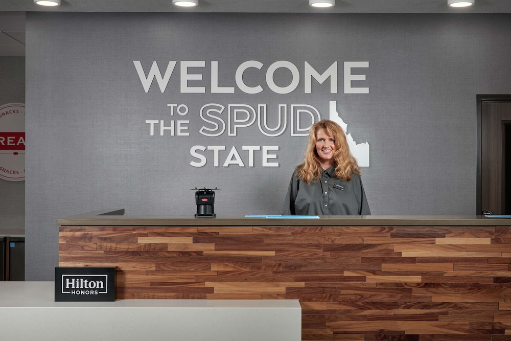 Hampton Inn by Hilton Burley - photo 4