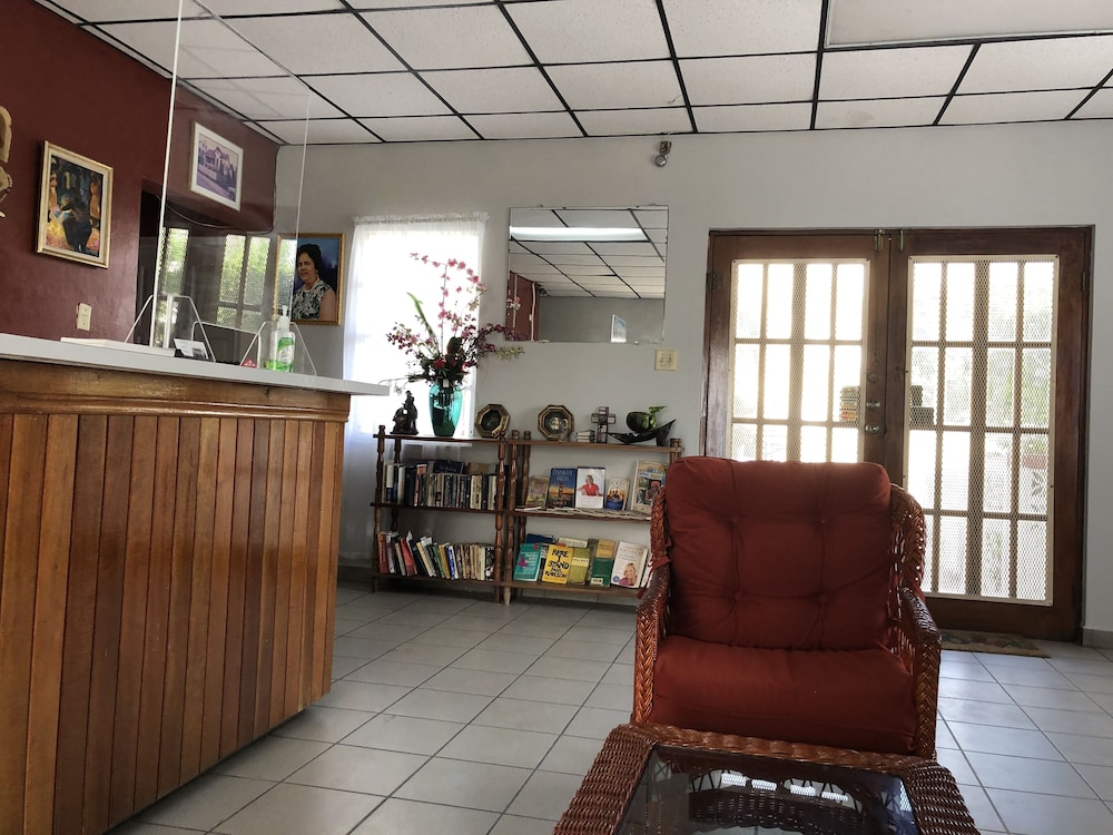 Coningsby Inn — Belize City — photo 4